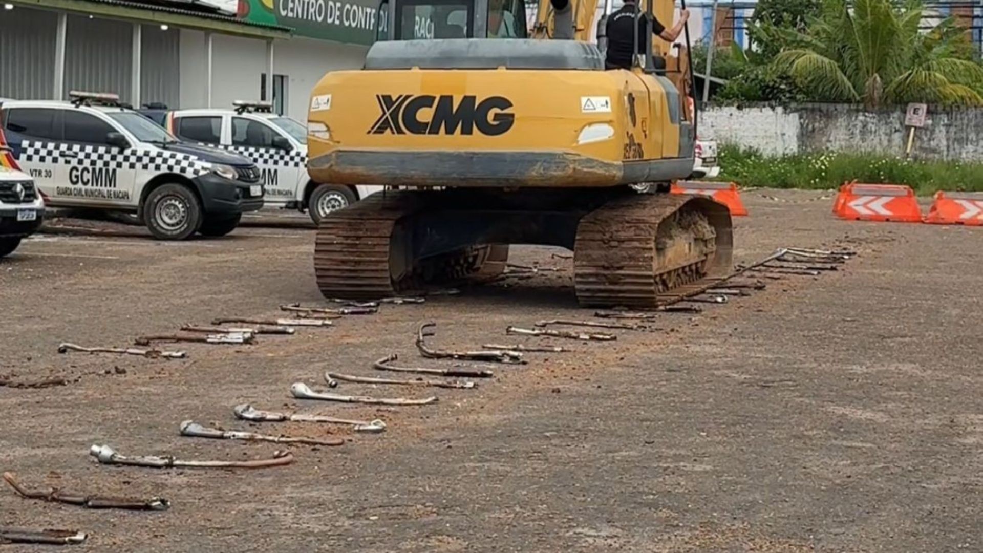VÍDEO: descargas barulhentas são apreendidas e destruídas em Macapá