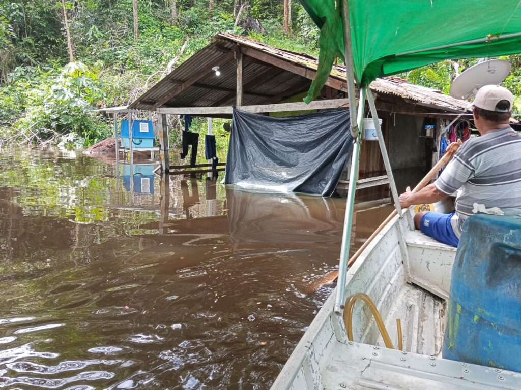 Cheia do rio Araguari atinge comunidades e sede do ICMBio no Amapá
