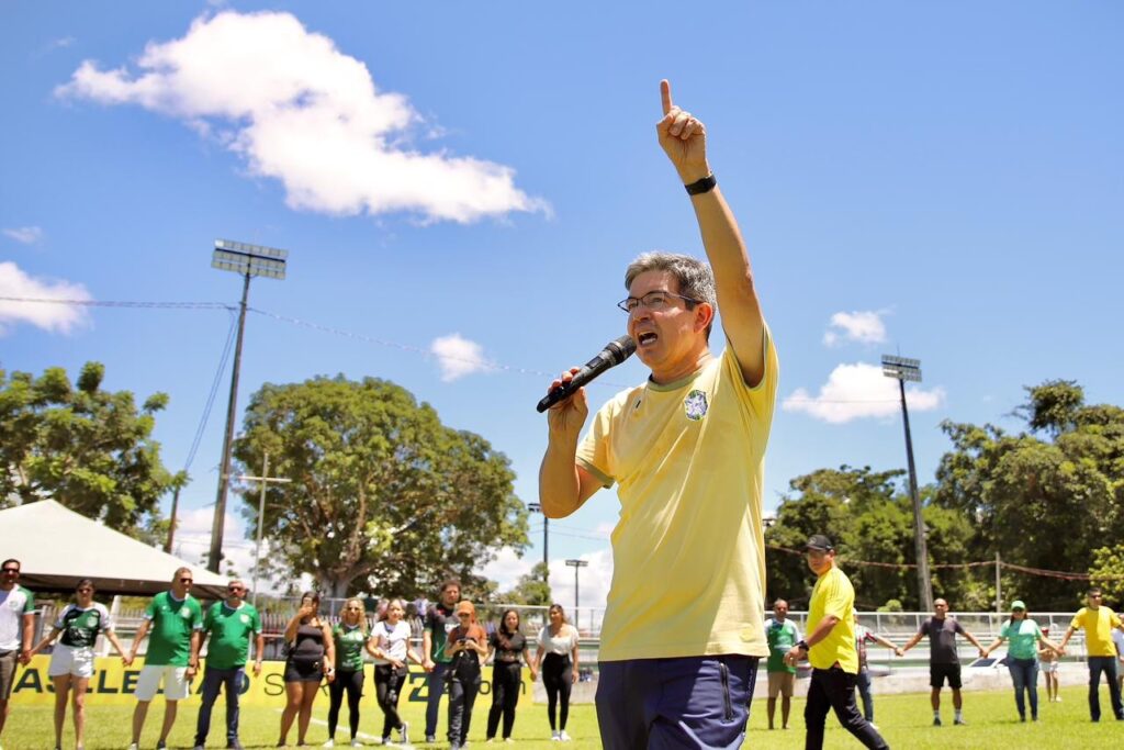Justiça suspende evento de pré-candidatura de Randolfe Rodrigues no AP