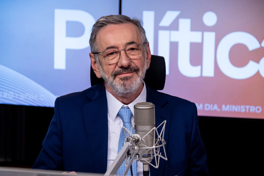 Tarifaço: ministro diz que tarifa de 12,5% é ‘indevida’ e baseada em fatos que não são reais