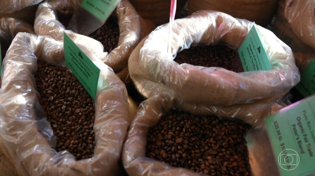 EUA poupam café e carne do Brasil de tarifaço por causa da crise no agro americano e inflação