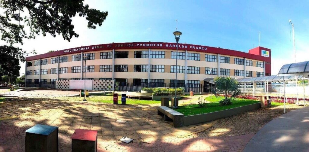 Aprovados no concurso do MP-AP são nomeados